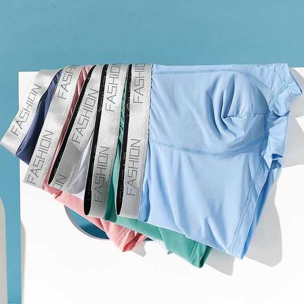 underpants men underwear flat pants silk dry and comfortable men's breathable fit non marking boxer, Black;white
underpants men underwear flat pants silk dry and comfortable men's breathable fit non marking boxer, Black;white