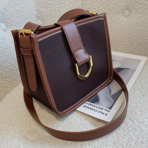 evening bags 2021 autumn and winter fashion ladies luxury high-quality leisure all-match one-shoulder messenger large-capacity bag
evening bags 2021 autumn and winter fashion ladies luxury high-quality leisure all-match one-shoulder messenger large-capacity bag
