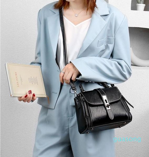 evening bags women's crystal pearl clutch purse luxury handbag embroidery for shoulder bag ladies handbags wallet
evening bags women's crystal pearl clutch purse luxury handbag embroidery for shoulder bag ladies handbags wallet