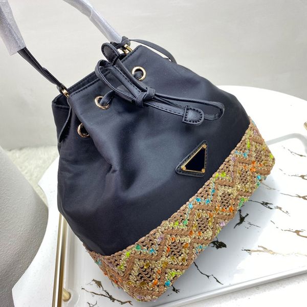 luxury designer italy brand drawstring totes bags canvas large capacity shopping handbag fashion classic women crossbody bag luxurys designe
luxury designer italy brand drawstring totes bags canvas large capacity shopping handbag fashion classic women crossbody bag luxurys designe