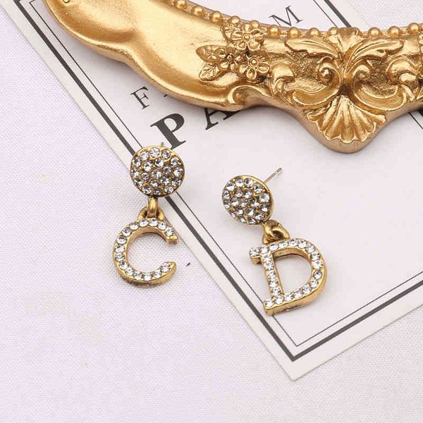 2022 latest factory wholesale fashion full diamond letters fashion earrings women's version temperament versatile earrings, Golden
2022 latest factory wholesale fashion full diamond letters fashion earrings women's version temperament versatile earrings, Golden