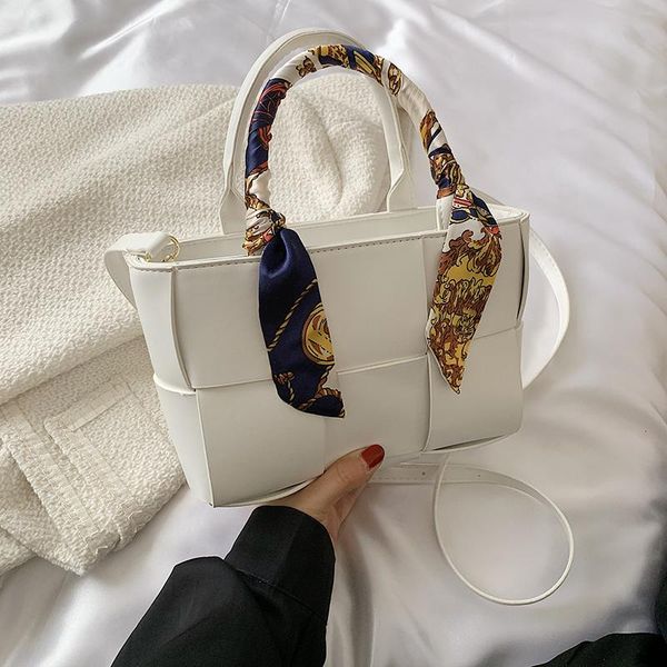 evening bags fashion leather weave women's handbag large capacity shoulder for women 2021 underarm sac a main
evening bags fashion leather weave women's handbag large capacity shoulder for women 2021 underarm sac a main