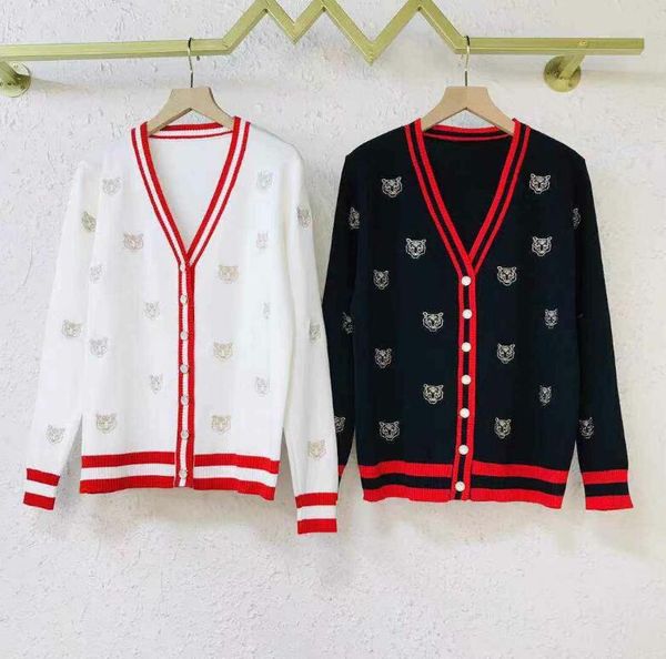 new luxury designer women bee embroidery knitted v-neck pullover sweater jumpers, White;black
new luxury designer women bee embroidery knitted v-neck pullover sweater jumpers, White;black