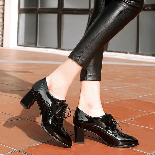 dress shoes 2021 black high heels women's thick heel fashion patent leather hollow out pointed1
dress shoes 2021 black high heels women's thick heel fashion patent leather hollow out pointed1