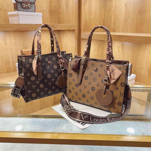2022 factory wholesale fashion laohuatuote bag net red versatile handbag large capacity one shoulder messenger bag
2022 factory wholesale fashion laohuatuote bag net red versatile handbag large capacity one shoulder messenger bag