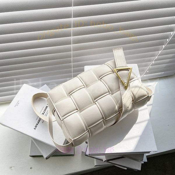 2021 luxury designers lady belt cowhide patchwork purses tote braided lattice cover coin fashion quilting clutch bags handbags interior comp, Red;black
2021 luxury designers lady belt cowhide patchwork purses tote braided lattice cover coin fashion quilting clutch bags handbags interior comp, Red;black