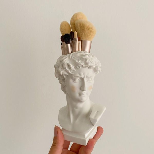 vases european home decoration vase head resin statue modern abstract art mini bust sculpture sketch practice creativity organizer 
vases european home decoration vase head resin statue modern abstract art mini bust sculpture sketch practice creativity organizer
