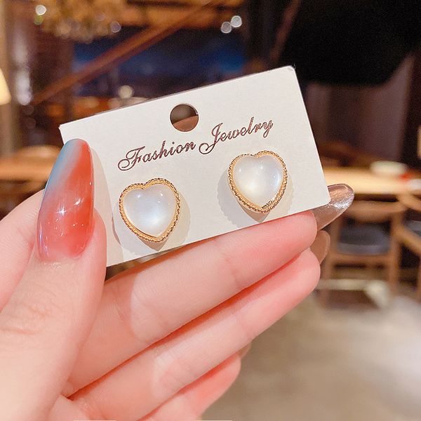 wholesale price classic design studs titanium steel screw with drill earrings semi-circular opening with drill earrings for women gift 1k35, Golden;silver
wholesale price classic design studs titanium steel screw with drill earrings semi-circular opening with drill earrings for women gift 1k35, Golden;silver