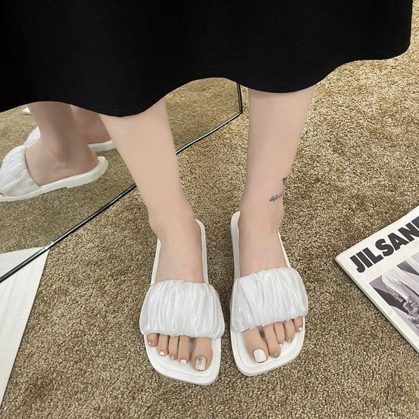 slippers 2021 summer fashion trend for women wearing outer in candy color non-slip beach shoes flat flops ladies, Black
slippers 2021 summer fashion trend for women wearing outer in candy color non-slip beach shoes flat flops ladies, Black