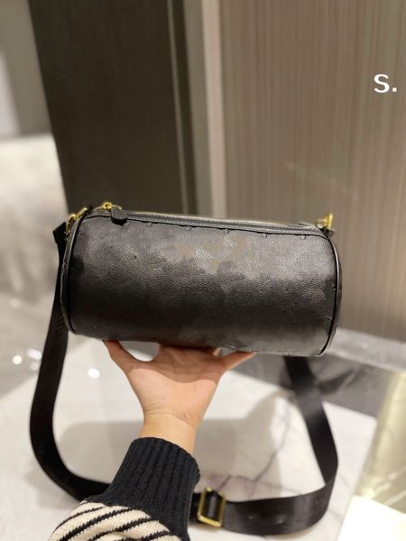 brand classic designers shoulder bags crossbody size 26x13cm bag genuine leather luxury handbags
brand classic designers shoulder bags crossbody size 26x13cm bag genuine leather luxury handbags