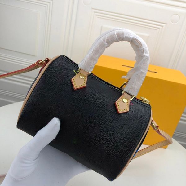 fashion handbags women purse cards luxury leather designer famous brand long chain letter pattern with boxes size 15-10-7cm, Red;black
fashion handbags women purse cards luxury leather designer famous brand long chain letter pattern with boxes size 15-10-7cm, Red;black