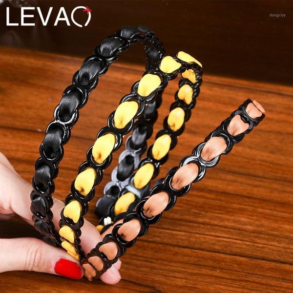 levao plastic chain elasticated headband pu leather braided head hoop for women hollow weaving hair band bezel headwear1
levao plastic chain elasticated headband pu leather braided head hoop for women hollow weaving hair band bezel headwear1