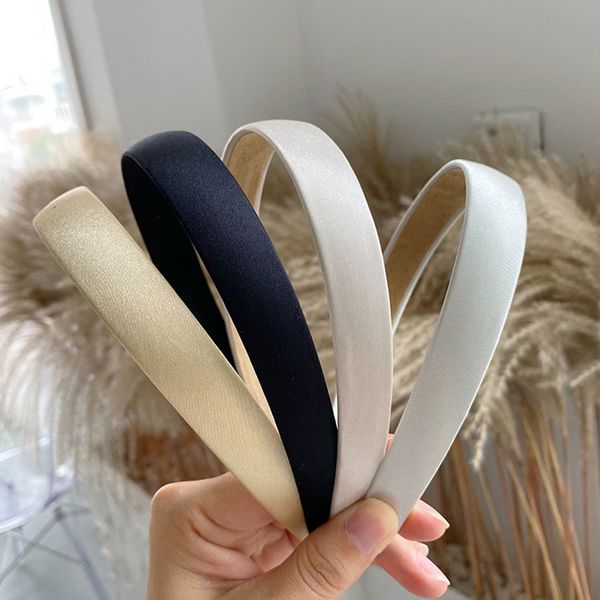 summer women headband vintage classic smooth layout headwear hair hoop fresh light color hairband ladies hair accessories, Silver
summer women headband vintage classic smooth layout headwear hair hoop fresh light color hairband ladies hair accessories, Silver