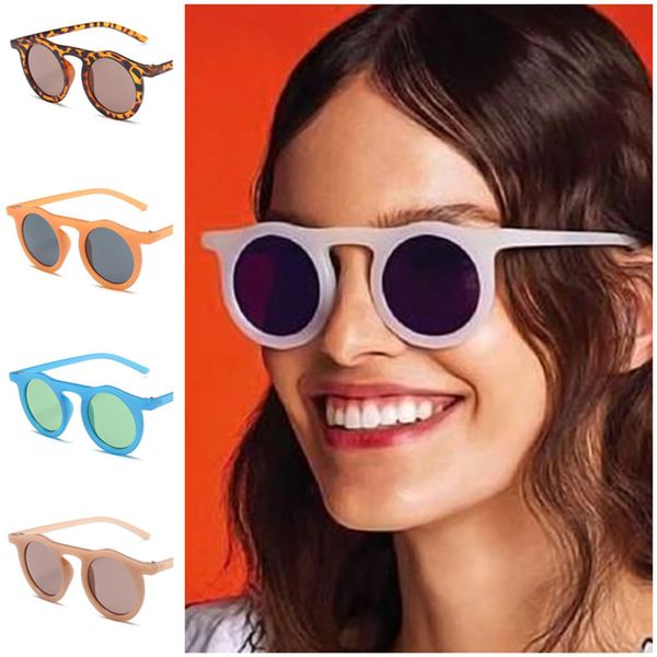 fashion women & men sunglasses jelly color sun glasses round frame adumbral anti-uv spectacles eyeglasses a++, White;black
fashion women & men sunglasses jelly color sun glasses round frame adumbral anti-uv spectacles eyeglasses a++, White;black