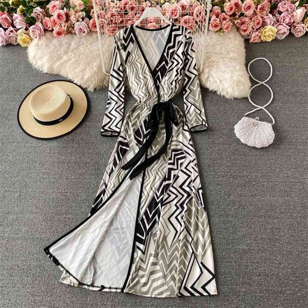 summer one-piece split lace wrap vestidos women's waist slimming geometric print elegant temperament v-neck midi dress c653 210506, Black;gray
summer one-piece split lace wrap vestidos women's waist slimming geometric print elegant temperament v-neck midi dress c653 210506, Black;gray