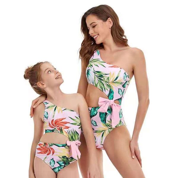 women's swimwear 2021 swimsuit paraternity one-line slant shoulder outwaist cross-border special supply spot wholesale, White;black
women's swimwear 2021 swimsuit paraternity one-line slant shoulder outwaist cross-border special supply spot wholesale, White;black
