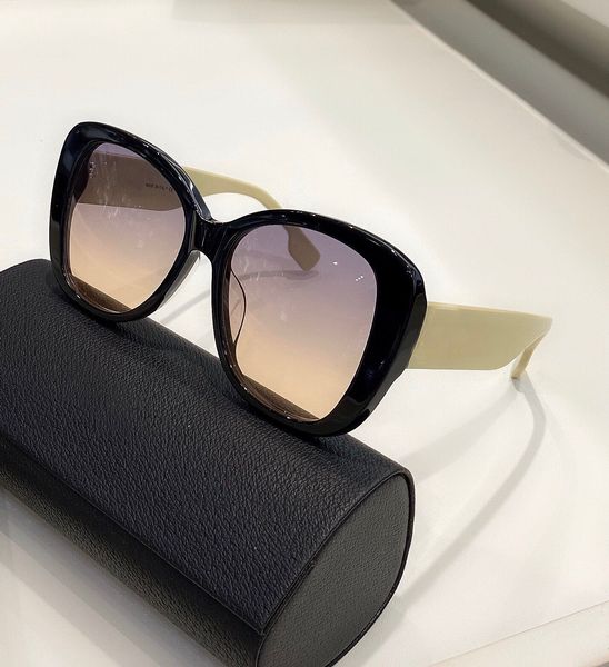 2021 4318 mens sunglasses for women men sun glasses temperament fashion style protects eyes uv400 lens with case, White;black
2021 4318 mens sunglasses for women men sun glasses temperament fashion style protects eyes uv400 lens with case, White;black