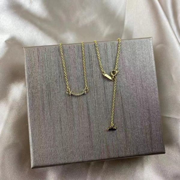 chains 100% pure silver s925 jewelry necklace, original jewelry, romantic smile, female smile. holiday gifts
chains 100% pure silver s925 jewelry necklace, original jewelry, romantic smile, female smile. holiday gifts