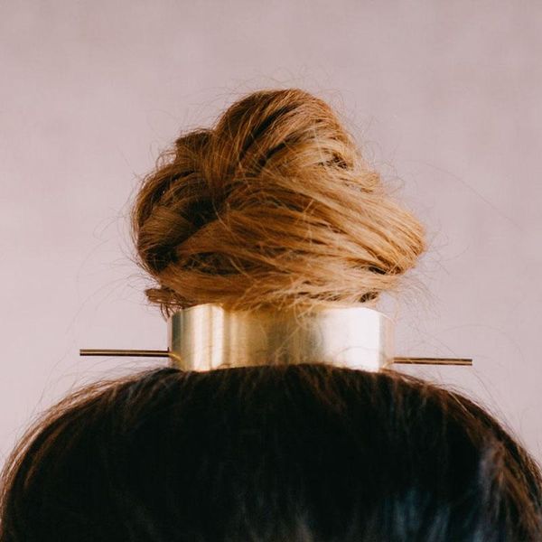 other knot crown hairpin bun holder metal hair stick for women accessories femme cuff cage gold 2021 original, Golden;white
other knot crown hairpin bun holder metal hair stick for women accessories femme cuff cage gold 2021 original, Golden;white