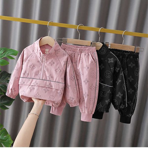 2022 spring boys girls two piece hoodie set designers parttern fluorescent jacket coat and loose pants outfit kids tracksuit long sleeve tre, Blue;gray
2022 spring boys girls two piece hoodie set designers parttern fluorescent jacket coat and loose pants outfit kids tracksuit long sleeve tre, Blue;gray