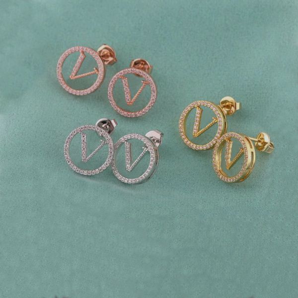 europe america fashion style earring lady womens gold/silver/rose-color metal engraved hollow out v initials full diamond round stud earring, Golden;silver
europe america fashion style earring lady womens gold/silver/rose-color metal engraved hollow out v initials full diamond round stud earring, Golden;silver