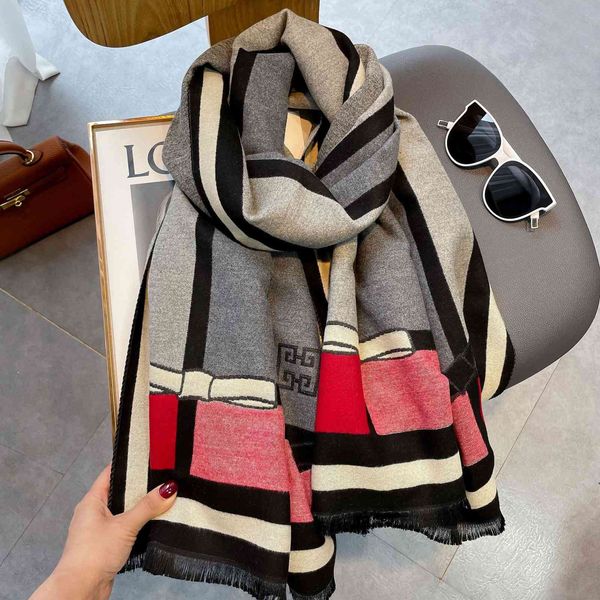 shawl autumn and winter imitation cashmere color grid jacquard scarf women's warm air conditioning decoration brushed versatile, Blue;gray
shawl autumn and winter imitation cashmere color grid jacquard scarf women's warm air conditioning decoration brushed versatile, Blue;gray
