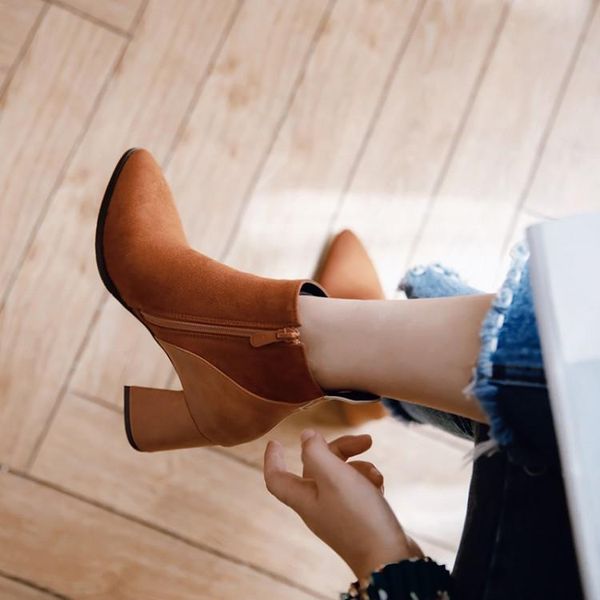 boots big size ma'am coarse heel short pure color boot barrel suede high-heeled, Black
boots big size ma'am coarse heel short pure color boot barrel suede high-heeled, Black
