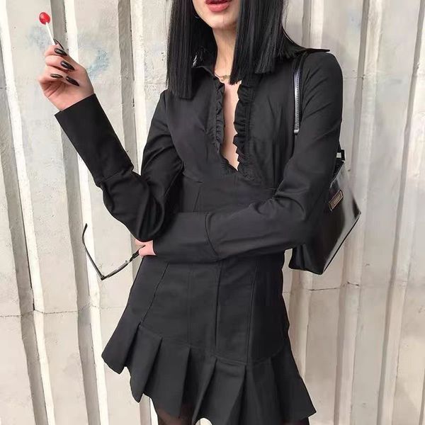 women black dress ruffled v-neckline long sleeves pleated hem slim waist ins short dresses 210420, Black;gray
women black dress ruffled v-neckline long sleeves pleated hem slim waist ins short dresses 210420, Black;gray