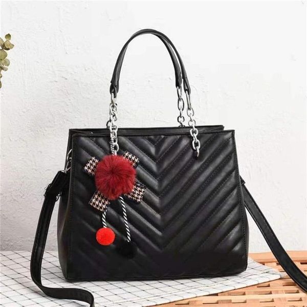 evening bags 2021 all-match simple rhombic embroidery thread casual handbag ladies shoulder diagonal square bag
evening bags 2021 all-match simple rhombic embroidery thread casual handbag ladies shoulder diagonal square bag