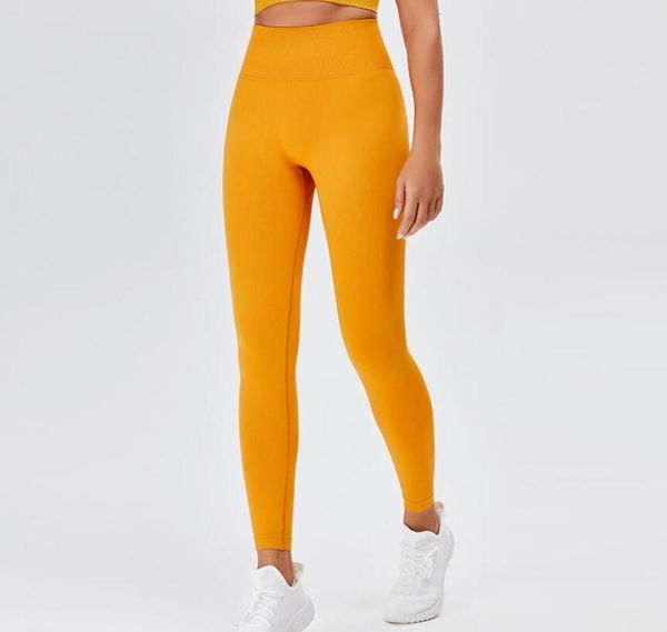 2021 peach hip yoga pants high waist nude sports tight-fitting seamls hip-lifting fitns trousers, Black;white
2021 peach hip yoga pants high waist nude sports tight-fitting seamls hip-lifting fitns trousers, Black;white