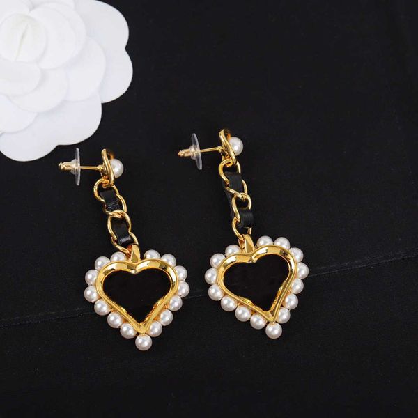 drop earring with pearl and heart shape leather for women wedding jewelry gift plus box ps3634, Golden;silver
drop earring with pearl and heart shape leather for women wedding jewelry gift plus box ps3634, Golden;silver