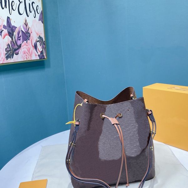genuine leather 2022 designer women totes luxury handbag ladies shoulder bag fashion messenger cross body bags bucket come with box
genuine leather 2022 designer women totes luxury handbag ladies shoulder bag fashion messenger cross body bags bucket come with box