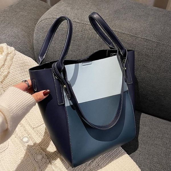 evening bags contrast color tote bucket bag 2021 winter pu leather women's luxury designer handbag high capacity shoulder messenger
evening bags contrast color tote bucket bag 2021 winter pu leather women's luxury designer handbag high capacity shoulder messenger