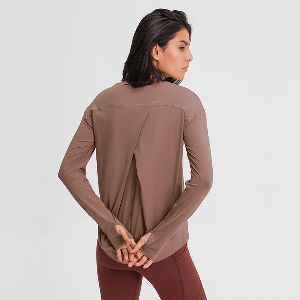 l-20 line splicing sports long sleeve yoga gym clothes women solid color simple leisure back piece cross indoor shirts, White
l-20 line splicing sports long sleeve yoga gym clothes women solid color simple leisure back piece cross indoor shirts, White