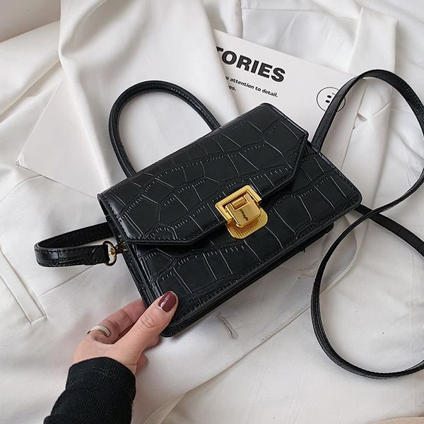 niche design high-end bag female 2021 new fashion selling messenger bag popular square bag handbag shoulder width 20cm
niche design high-end bag female 2021 new fashion selling messenger bag popular square bag handbag shoulder width 20cm