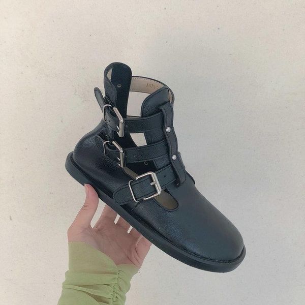 boots genuine leather women shoes thick heels spring summer metal buckle round toe retro party woman, Black
boots genuine leather women shoes thick heels spring summer metal buckle round toe retro party woman, Black