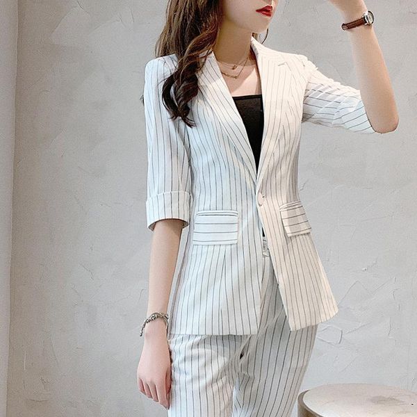women's suits & blazers suit 2021 autumn fashion casual temperament slim thin stripe single buckle small trousers two-piece, White;black
women's suits & blazers suit 2021 autumn fashion casual temperament slim thin stripe single buckle small trousers two-piece, White;black