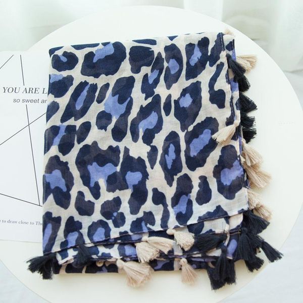 winter 2021,leopard printing scarf,british style,shawls and scarves,muslim hijab,rayon cotton silk scarf,women cape,shawls wraps bandanas, Blue;gray
winter 2021,leopard printing scarf,british style,shawls and scarves,muslim hijab,rayon cotton silk scarf,women cape,shawls wraps bandanas, Blue;gray