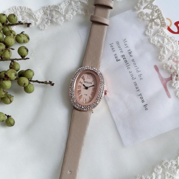wristwatches 2022 fashion luxury designer brand leather strap diamond women watches quartz oval shape waterproof ladies watch, Slivery;brown
wristwatches 2022 fashion luxury designer brand leather strap diamond women watches quartz oval shape waterproof ladies watch, Slivery;brown