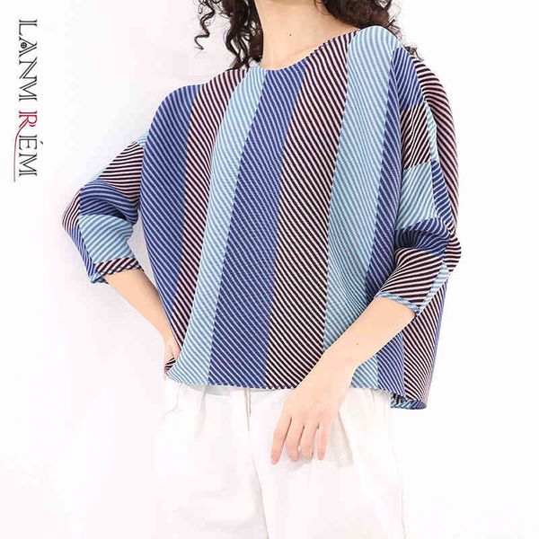 women pleated t-shirt summer o-neck three quarter sleeves plus size loose striped female fashion yj426 210507, White
women pleated t-shirt summer o-neck three quarter sleeves plus size loose striped female fashion yj426 210507, White