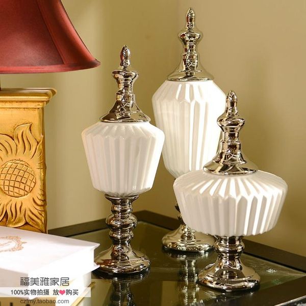 vases home furnishings living room simple modern creative ceramic three-piece storage tank decoration
vases home furnishings living room simple modern creative ceramic three-piece storage tank decoration