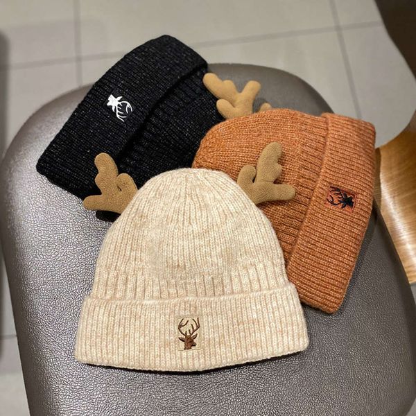 hat autumn and winter wool children's plush warm christmas antler knitted lovely ear protection cap, Blue;gray
hat autumn and winter wool children's plush warm christmas antler knitted lovely ear protection cap, Blue;gray