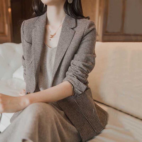 women's suits & blazers vintage chic button office ladies business plaid blazer long loose woolen jacket houndstooth suit coat women fe, White;black
women's suits & blazers vintage chic button office ladies business plaid blazer long loose woolen jacket houndstooth suit coat women fe, White;black