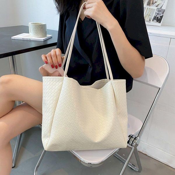 waist bags summer niche design high-quality large-capacity tote bag female student class 2021 portable shoulder leather
waist bags summer niche design high-quality large-capacity tote bag female student class 2021 portable shoulder leather