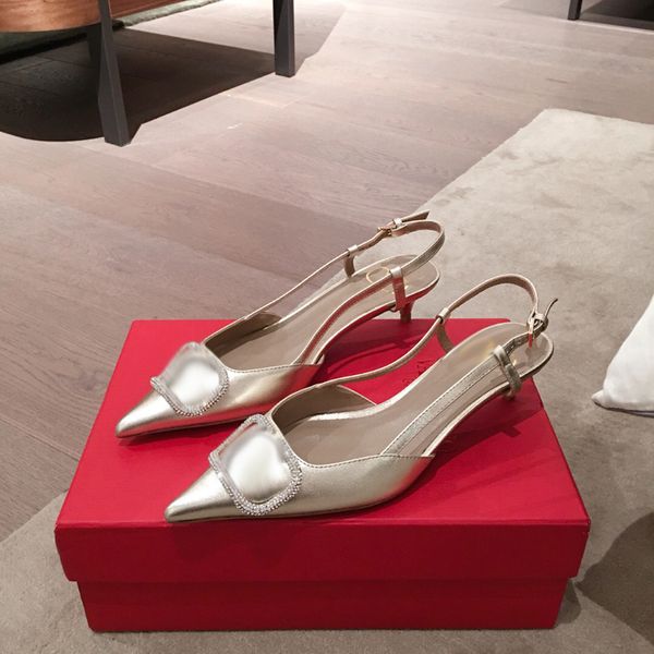 2021 good quality fashion women luxurys designers shoes designer sandals womens luxury high heels sandal dress shoess with box size 35-41 -b, Black
2021 good quality fashion women luxurys designers shoes designer sandals womens luxury high heels sandal dress shoess with box size 35-41 -b, Black