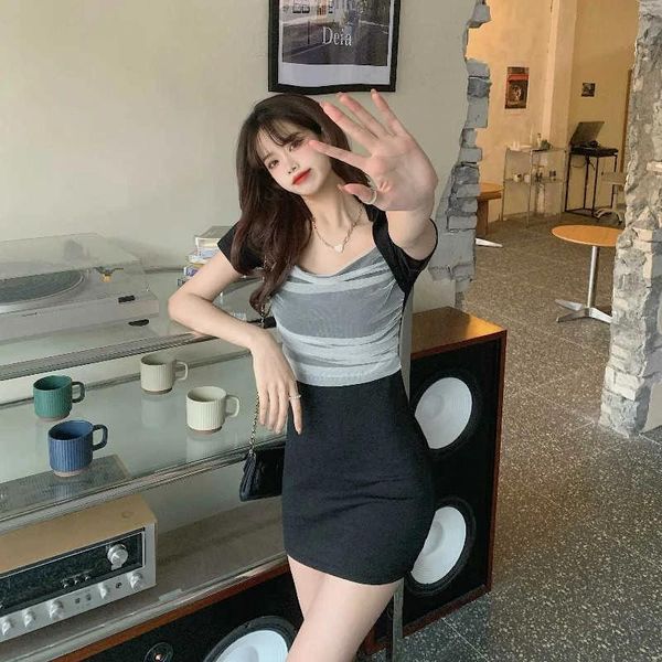 casual dresses dress 2021 spring and summer large girl's fat mm show thin french hepburn style fake two pieces of foreign suit, Black;gray 
casual dresses dress 2021 spring and summer large girl's fat mm show thin french hepburn style fake two pieces of foreign suit, Black;gray