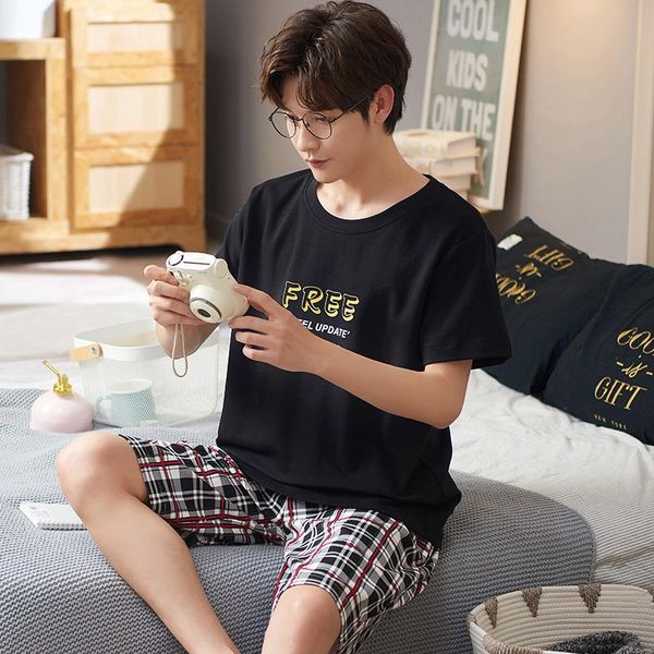 men's sleepwear summer o-neck pullover men pajamas set black cotton short sleeve + plaid shorts oversized letter printing homewear, Black;brown
men's sleepwear summer o-neck pullover men pajamas set black cotton short sleeve + plaid shorts oversized letter printing homewear, Black;brown