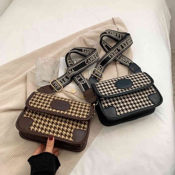 2022 latest models designer handbags on clearance qianniao lattice women's winter wide shoulder belt small square korean fashion
2022 latest models designer handbags on clearance qianniao lattice women's winter wide shoulder belt small square korean fashion