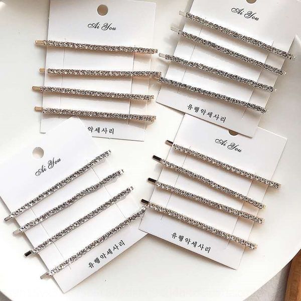 PREd j.j.j.jjennie clips same hairpin with bangs barrettes edge j.j.j.jjennie the same hairpin diamd with diamond bangs on the edge, Golden;silver
PREd j.j.j.jjennie clips same hairpin with bangs barrettes edge j.j.j.jjennie the same hairpin diamd with diamond bangs on the edge, Golden;silver