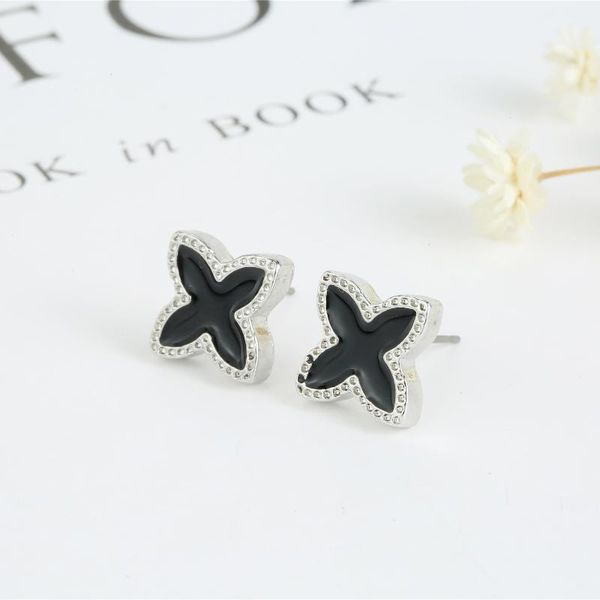 stud korean fashion heart clover earring for women gold and silver color lover's engagement jewelry drop, Golden;silver
stud korean fashion heart clover earring for women gold and silver color lover's engagement jewelry drop, Golden;silver